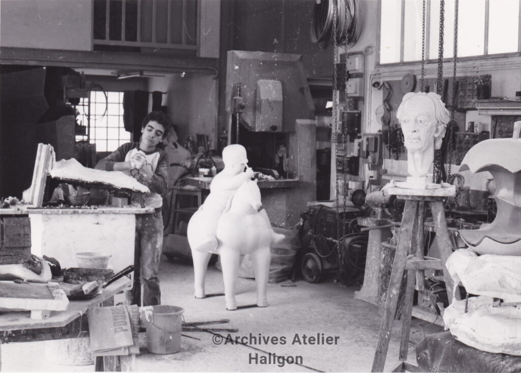 Gérard Hailgon à ses tout débuts dans l'atelier de Périgny